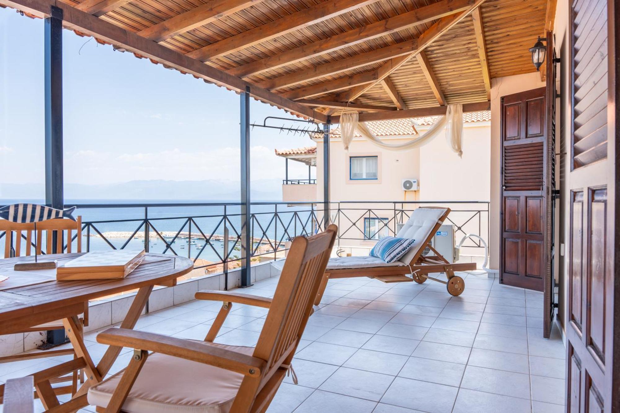 Aqua Apartment Koróni